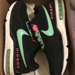 Men’s Nike air Max size 9